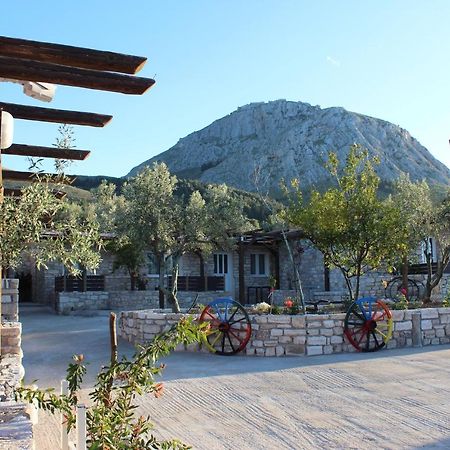 Acrocorinth Apartments מראה חיצוני תמונה