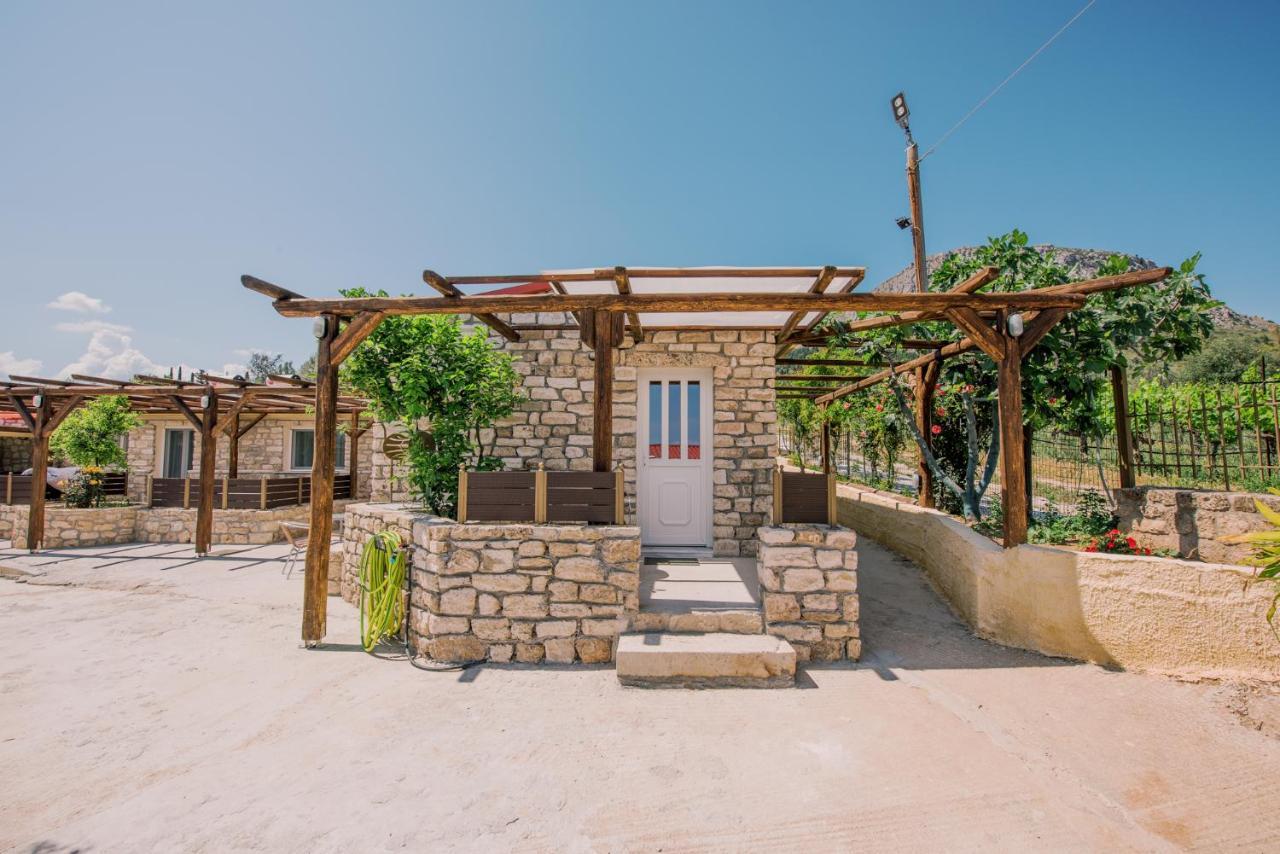 Acrocorinth Apartments מראה חיצוני תמונה