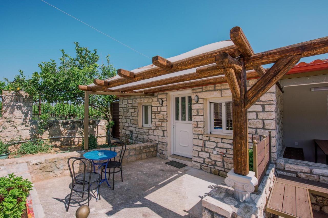 Acrocorinth Apartments מראה חיצוני תמונה