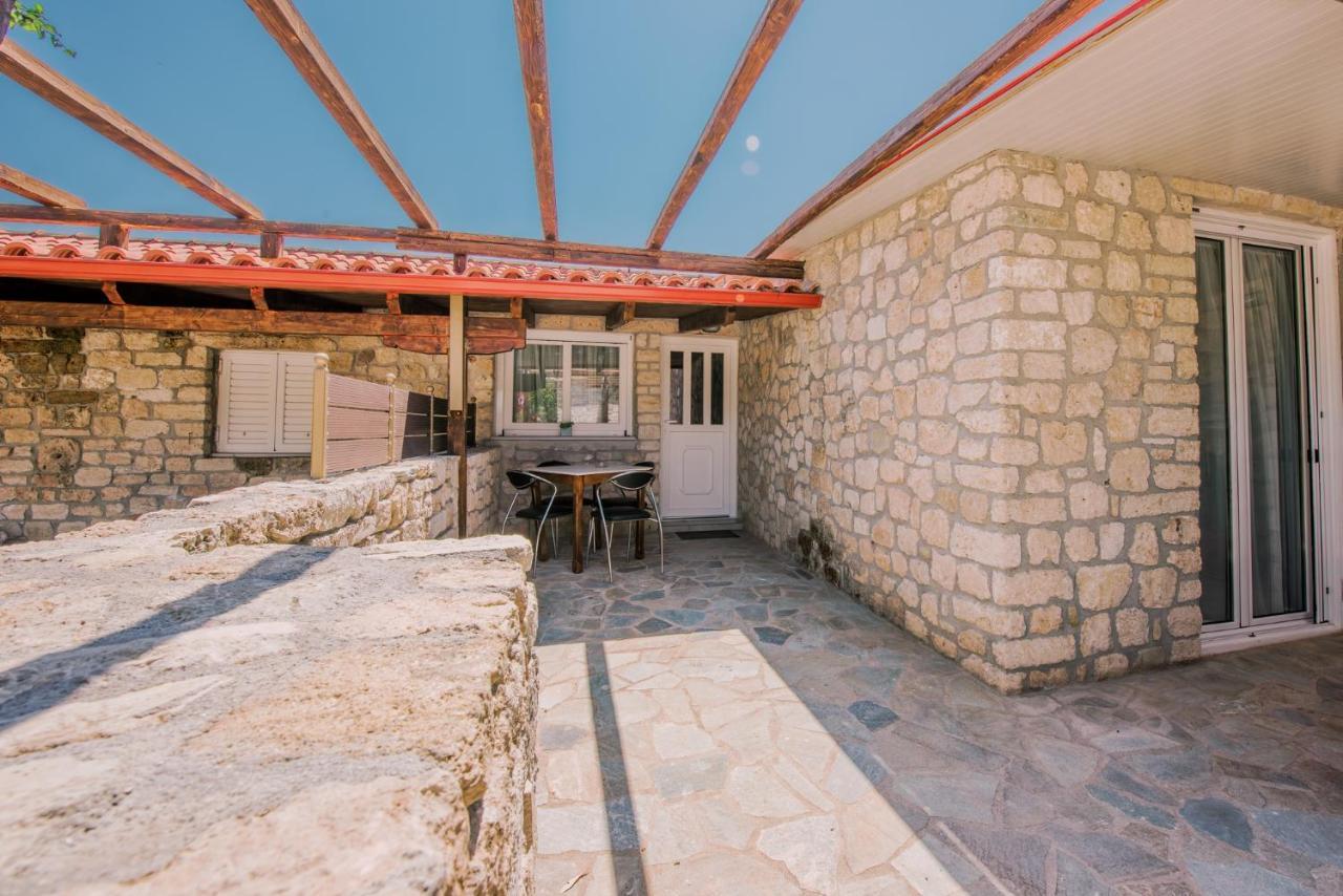 Acrocorinth Apartments מראה חיצוני תמונה